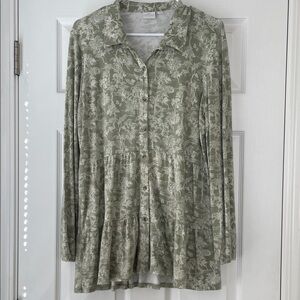 New Direction’s Green‎ and White Button up Long Sleeve Blouse